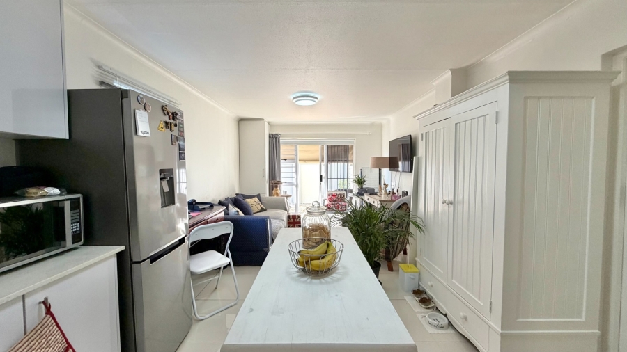 1 Bedroom Property for Sale in Gordons Bay Central Western Cape